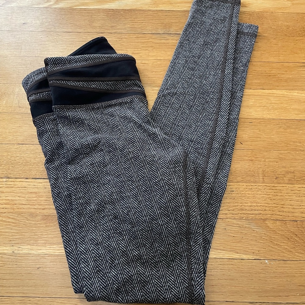 Lululemon size 6, EUC